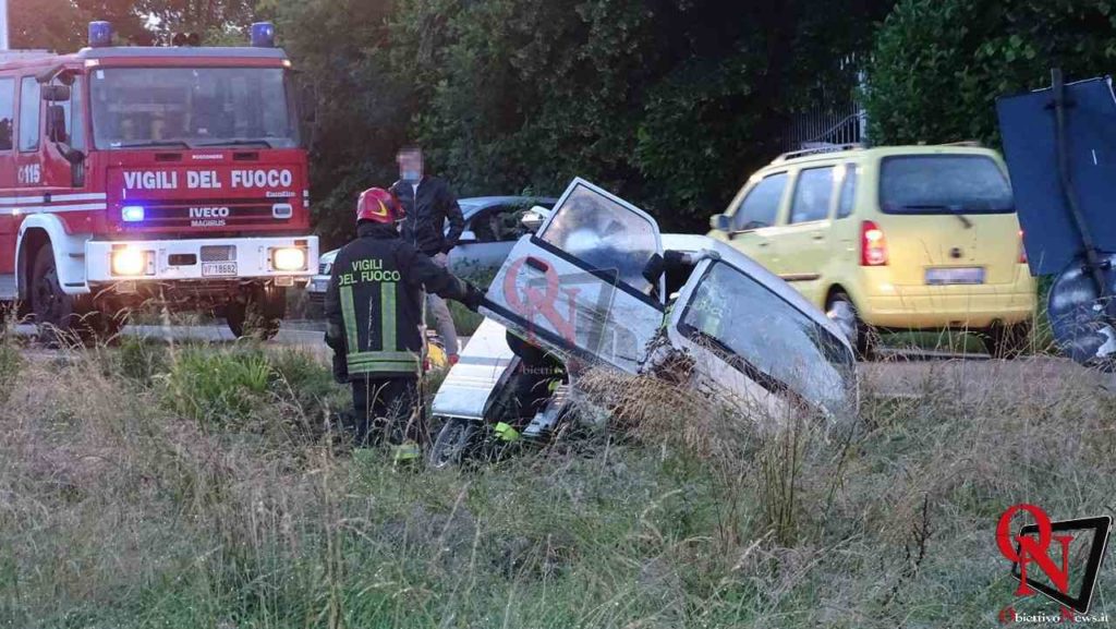 Ciconio Furgoncino Nel Fosso Sulla Sp Foto E Video