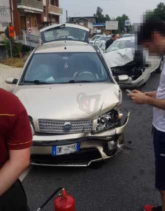 CAFASSE – Due auto coinvolte in un incidente sulla provinciale per le Valli di Lanzo (FOTO)