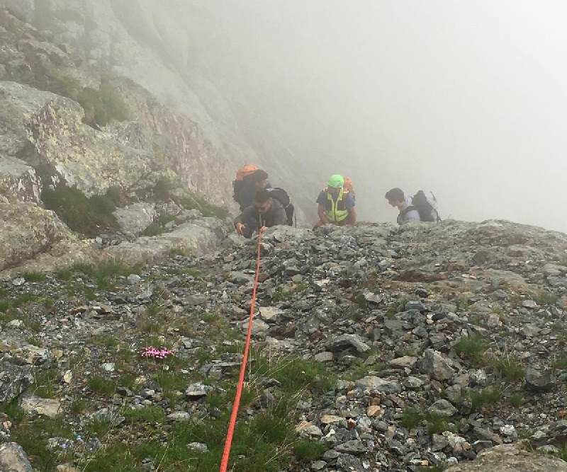 LANZO – Salvate dal Soccorso Alpino quattro persone di Torino e Ciriè bloccati da una frana