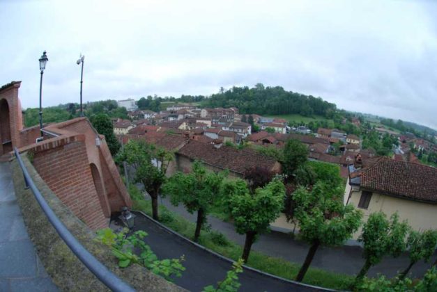 LEVONE - “Provincia Incantata” a Levone, il paese delle “Masche” e tra i vigneti del Freisa ad Andezeno