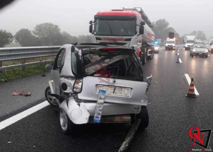 TORINO Auto Sbanda In Tangenziale Impatta Contro Il Guardrail E Viene Travolta Da Un Mezzo