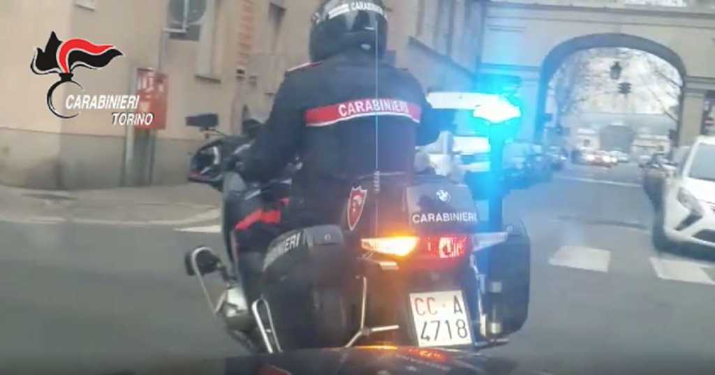 TORINO – Sgominato market della droga: decine di arresti (FOTO E VIDEO) 7 Torino market drgoa donne2