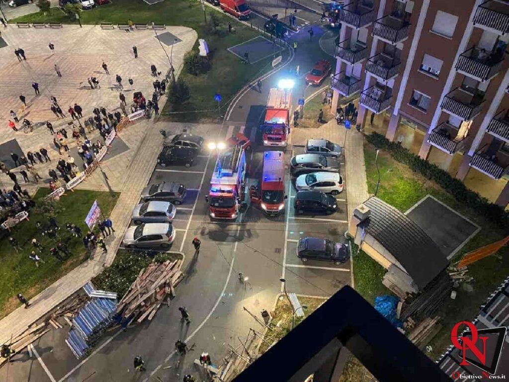 BORGARO TORINESE – Crolla un ponteggio in via Inghilterra; nessun ferito (FOTO)