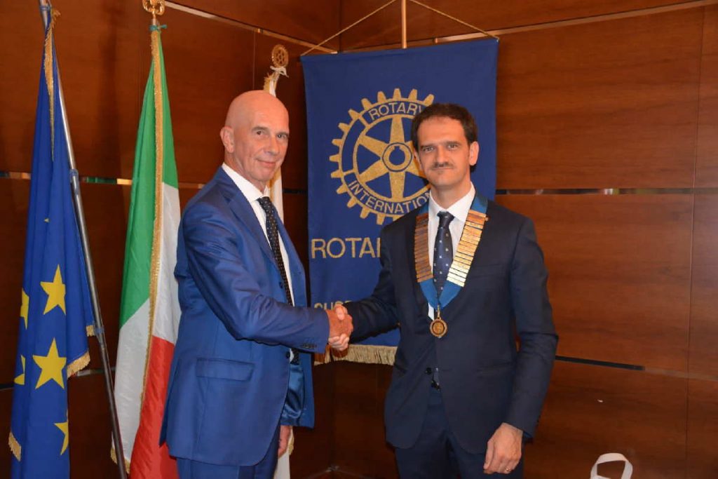 CUORGNÈ – Roberto Bonino è il nuovo presidente del Rotary Club Cuorgnè e Canavese 1 cuorgne bonino nuovo presidente Rotary