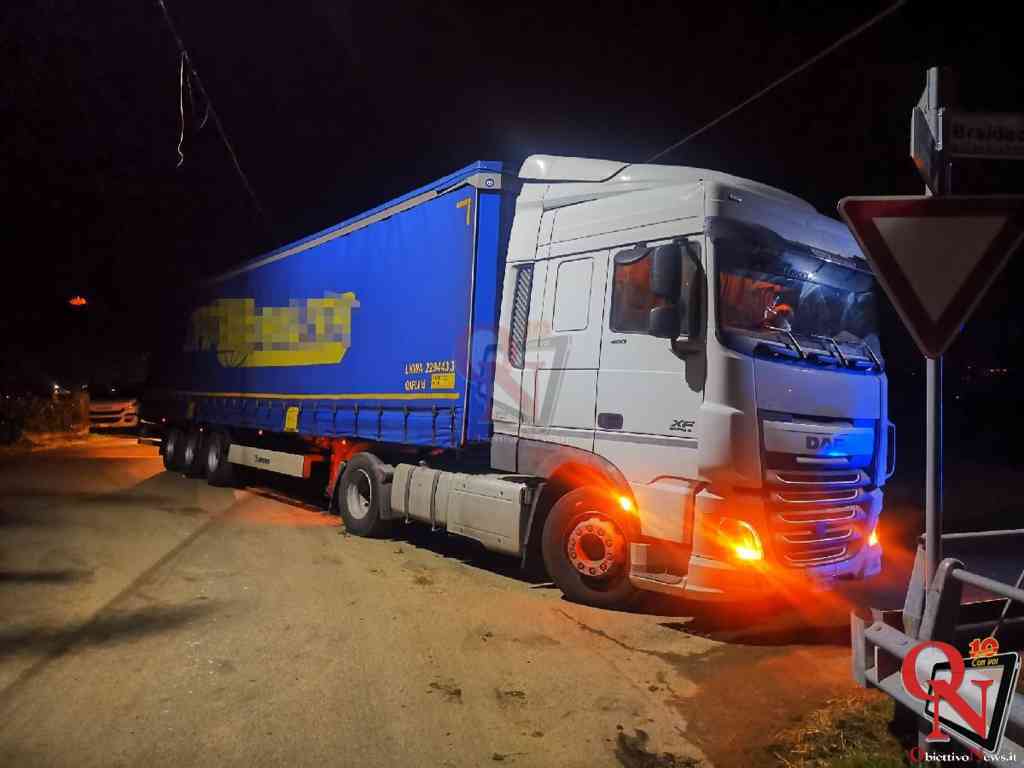 VALPERGA – Camion bloccato in località Braidacroce (FOTO E VIDEO) 3 camion bloccato