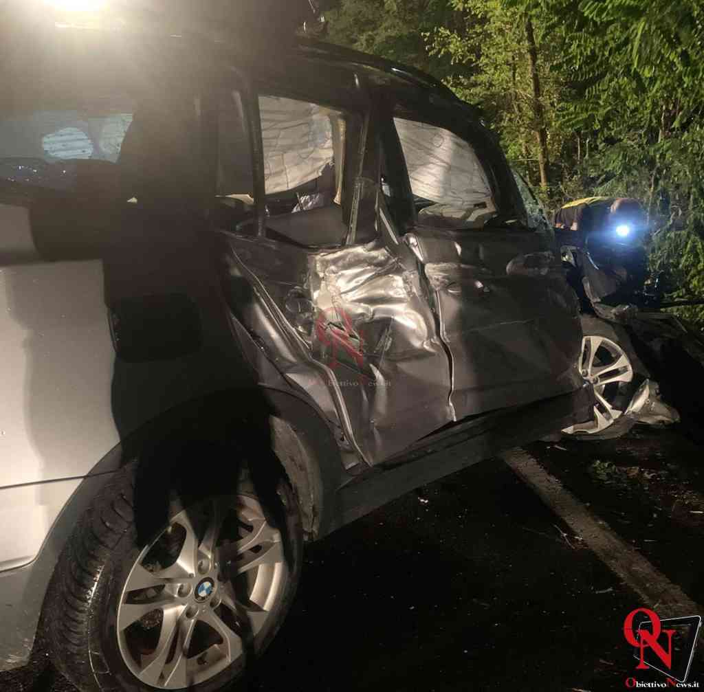 CUORGNÈ – Auto si schianta contro il guardrail in località Piova (FOTO)