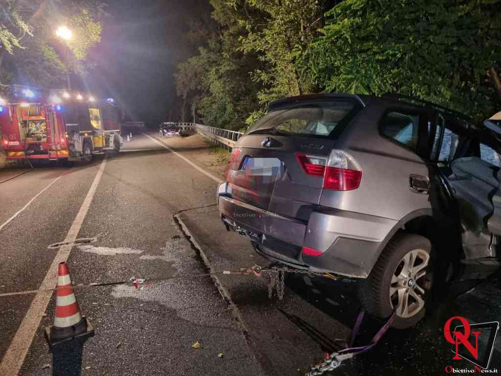 CUORGNÈ – Auto si schianta contro il guardrail in località Piova (FOTO)