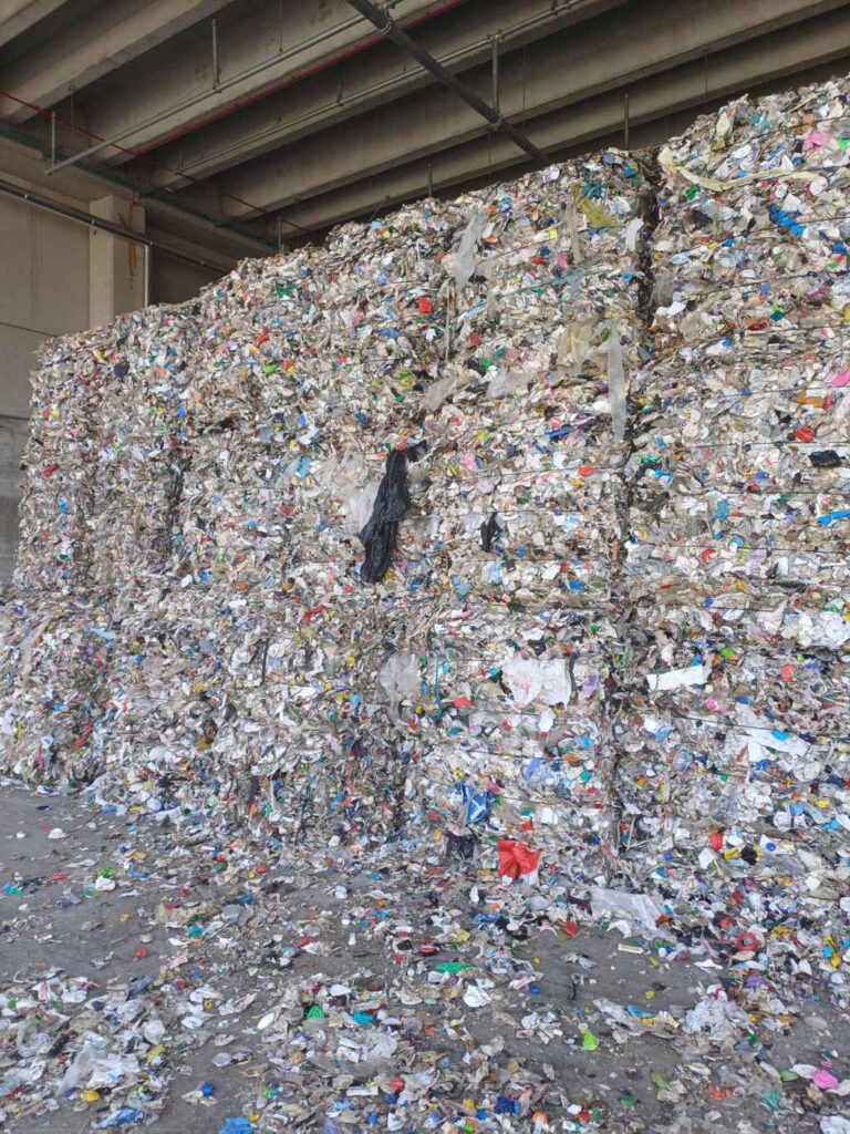 BORGARO TORINESE - Come si ricicla la plastica che gettiamo? Visita al Circular Plastic